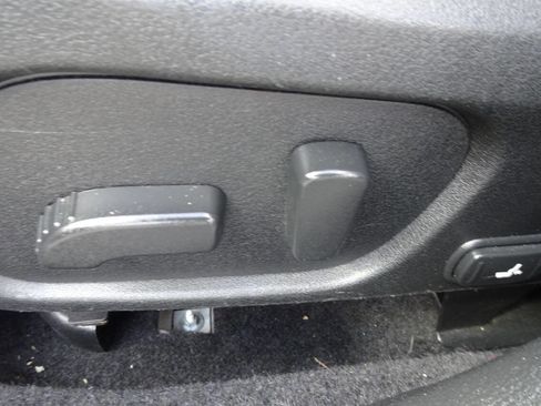 Used 2017 Subaru Forester 2.5i Limited image 14