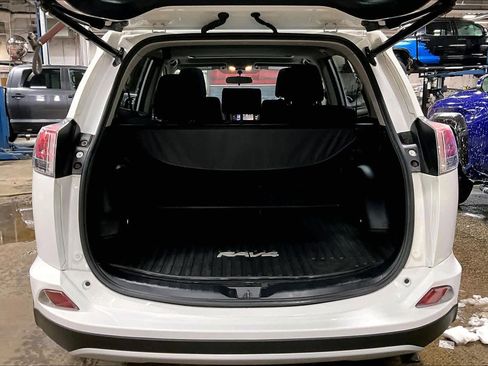 Used 2016 Toyota RAV4 XLE image 30