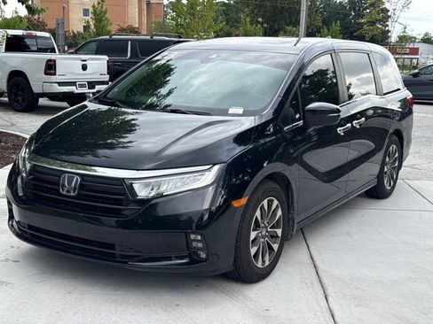 Used 2023 Honda Odyssey EX-L image 3