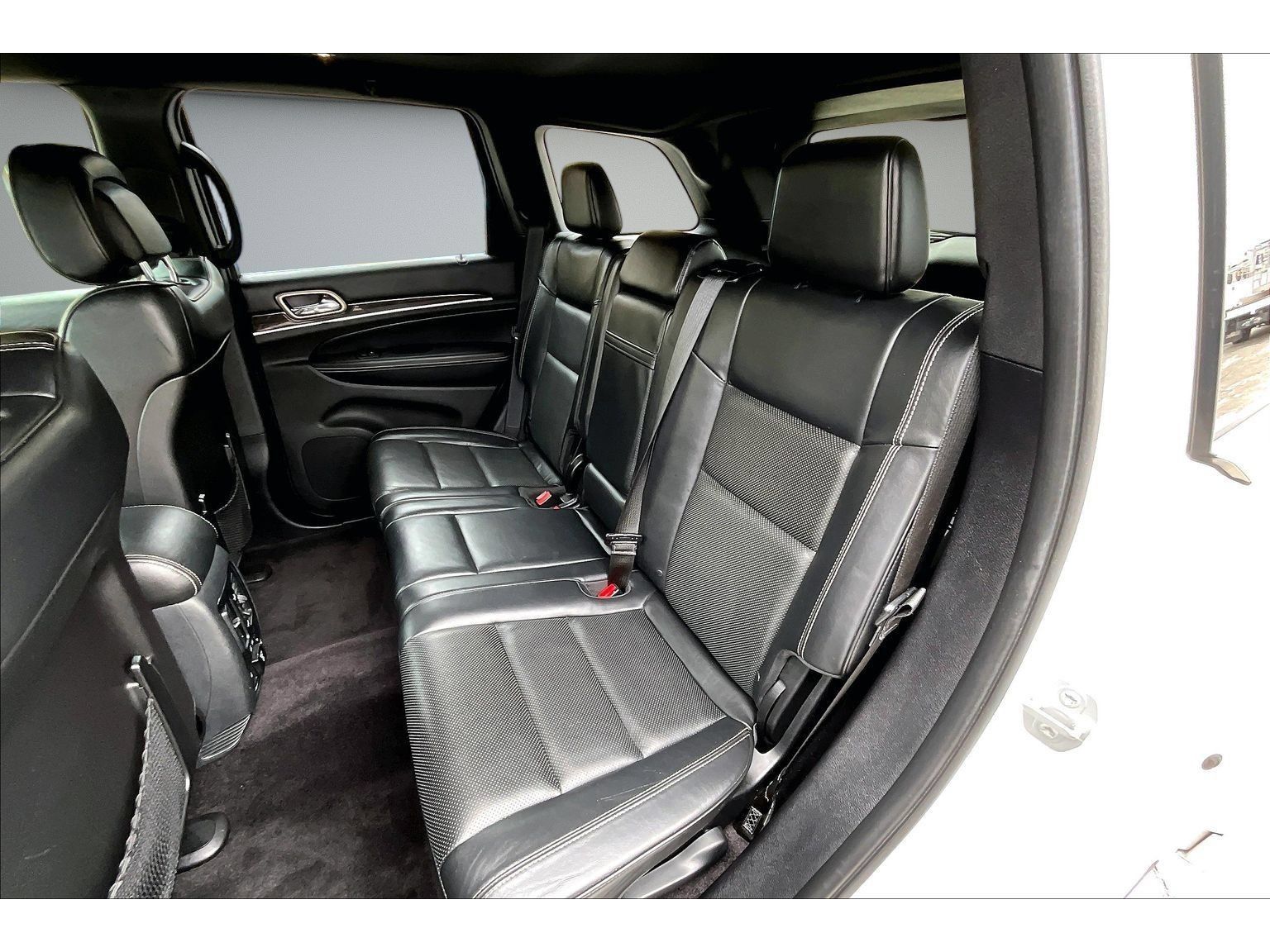 Used 2016 Jeep Grand Cherokee Overland AWD/4WD image 35