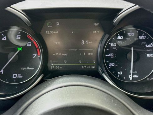 Used 2019 Alfa Romeo Giulia w/ Nero Edizione RWD image 13