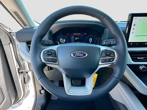 New 2026 Ford Explorer Active w/ Active Comfort Package image 7