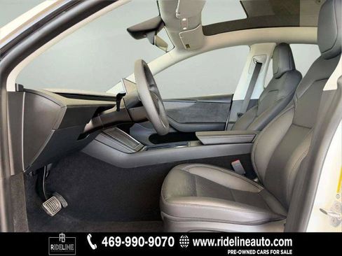 Used 2026 Tesla Model Y 2WD image 9