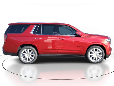 Used 2024 Chevrolet Tahoe High Country w/ Advanced Technology Package image 3