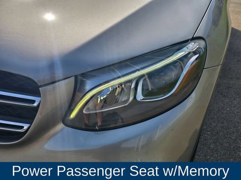 Used 2019 Mercedes-Benz GLC 300 4MATIC image 6