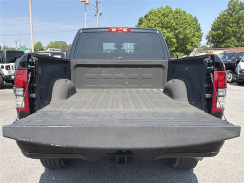 Used 2024 RAM 2500 Big Horn w/ Night Edition AWD/4WD image 19