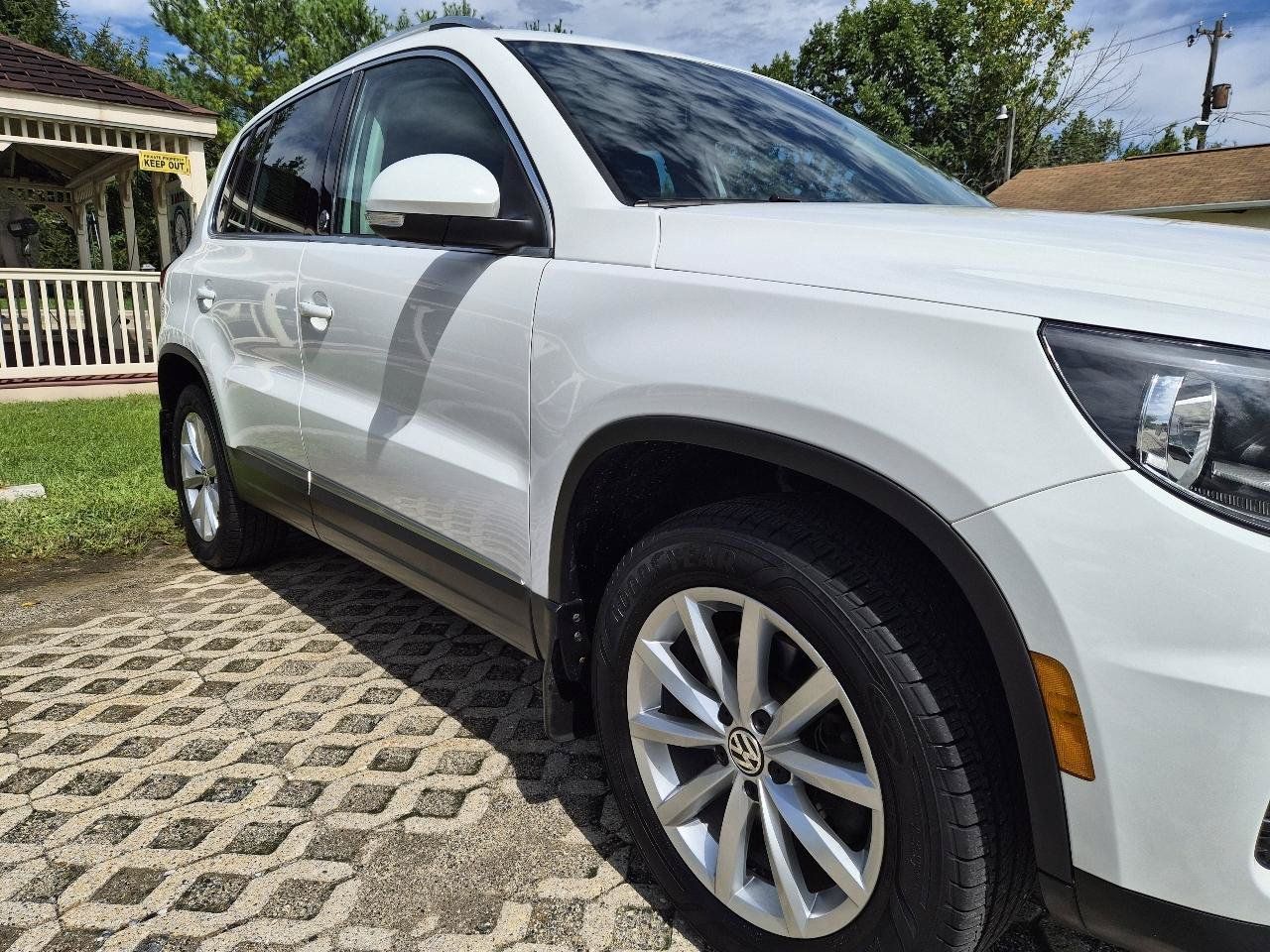 Used 2017 Volkswagen Tiguan Wolfsburg Edition AWD/4WD image 11