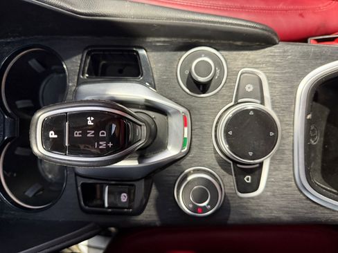 Used 2021 Alfa Romeo Giulia Sprint w/ Sun & Sound Package image 33