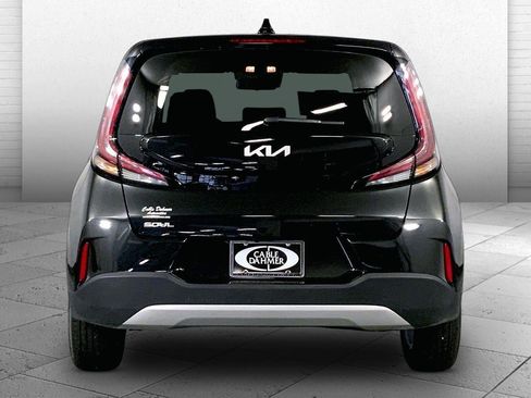 Certified 2025 Kia Soul LX image 3