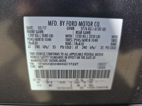 Used 2017 Ford Explorer XLT AWD/4WD image 37