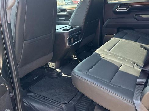 Used 2024 GMC Sierra 1500 Denali w/ Technology Package AWD/4WD image 8