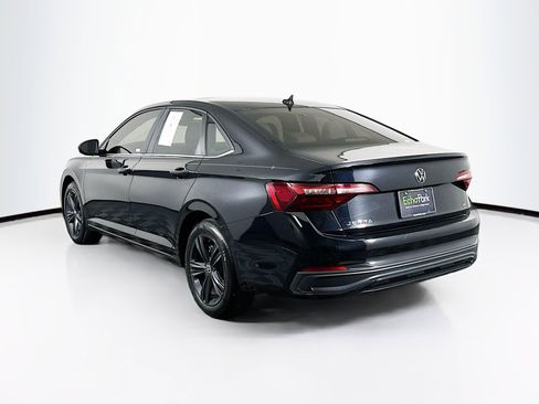 Used 2024 Volkswagen Jetta SE w/ Panoramic Sunroof Package FWD image 5