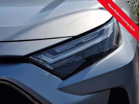 Used 2022 Toyota RAV4 SE w/ Weather & Moonroof Package AWD/4WD image 5