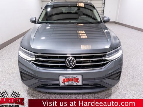 Used 2023 Volkswagen Tiguan SE image 7