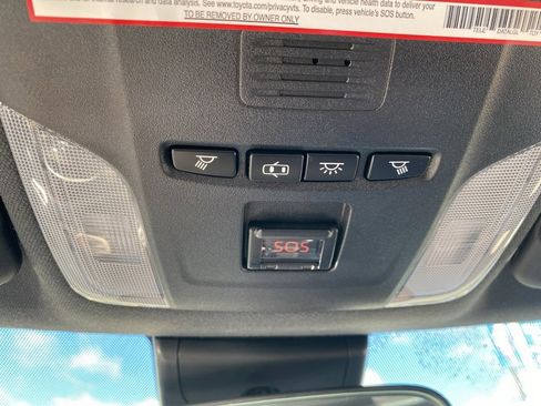 Used 2020 Toyota Corolla SE image 20