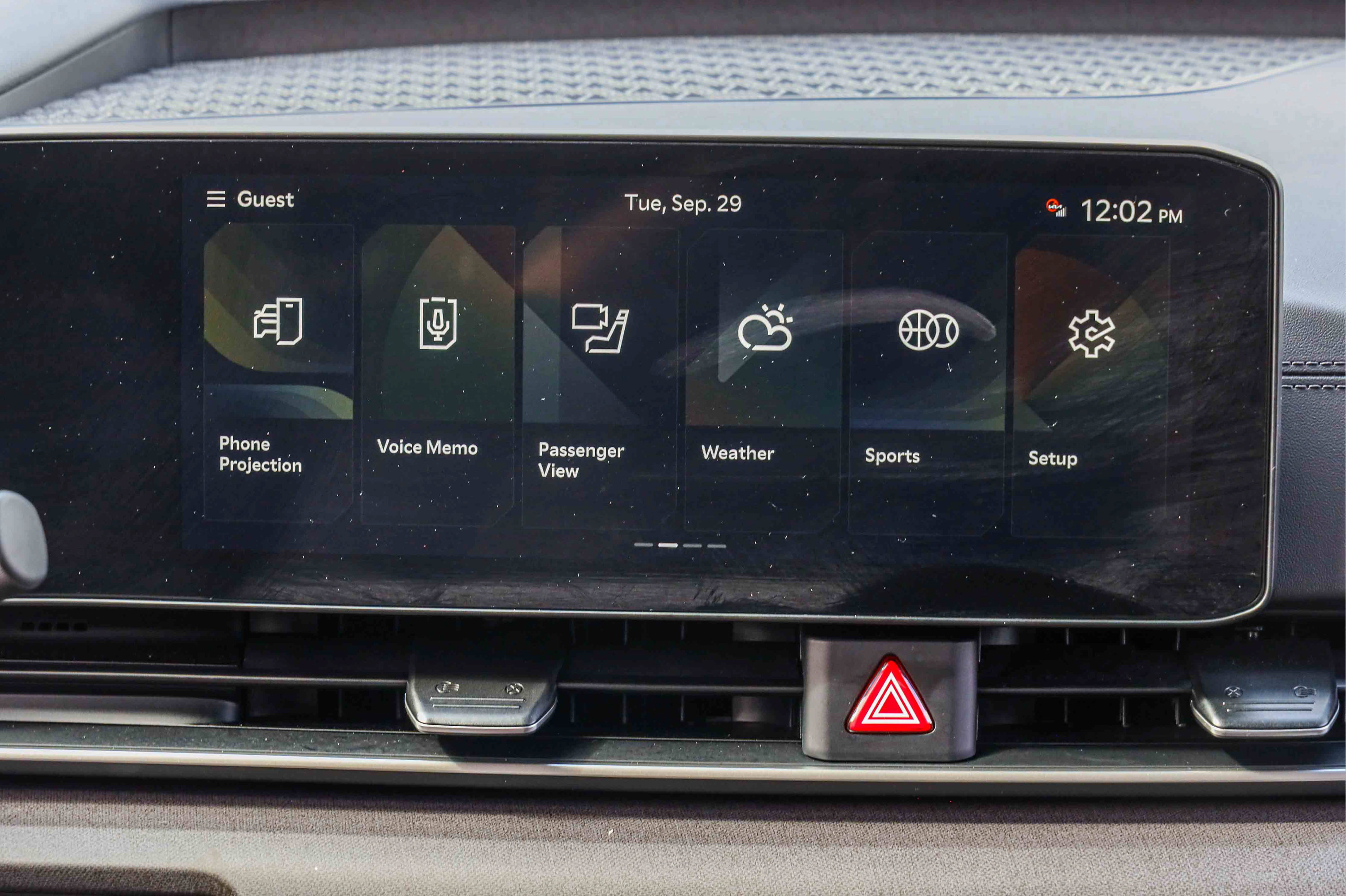 Used 2026 Kia Carnival EX FWD image 11