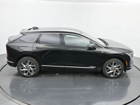 New 2026 Cadillac Optiq Luxury 2 AWD/4WD image 28