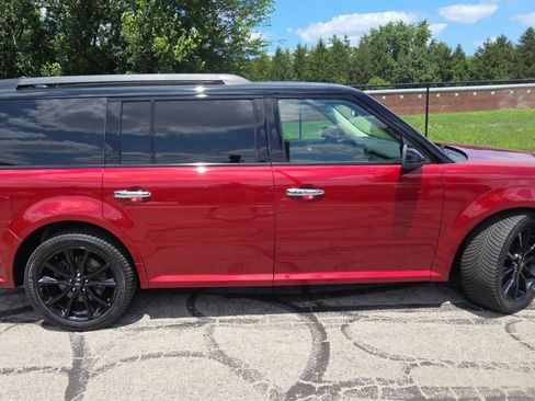 Used 2019 Ford Flex Limited w/ Equipment Group 301A AWD/4WD image 9
