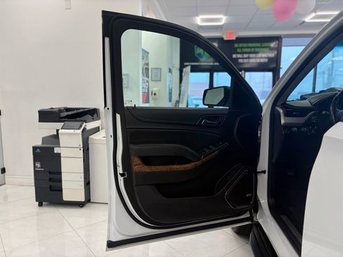 Used 2018 Chevrolet Tahoe Premier w/ RST 6.2L Performance Edition image 38