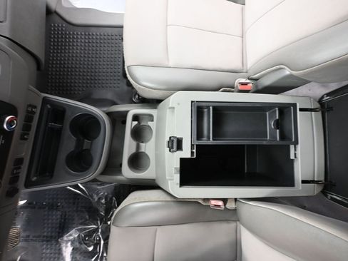 Used 2019 Nissan NV 2500 SV RWD image 31