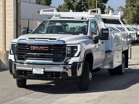 New 2026 GMC Sierra 3500 Pro AWD/4WD image 3
