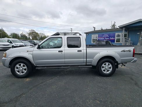 Used 2004 Nissan Frontier S/C AWD/4WD image 2