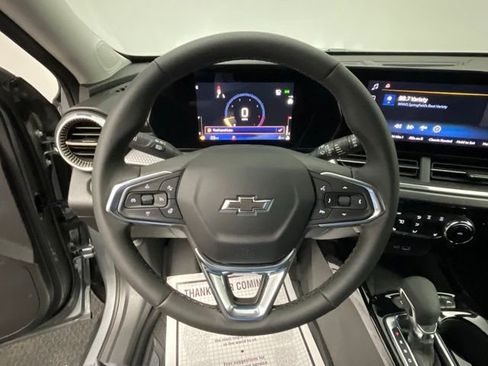New 2026 Chevrolet Trax ACTIV w/ Sunroof Package FWD image 13