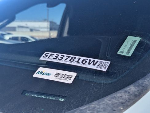 Certified 2025 Chevrolet Silverado 2500 LT w/ Convenience Package image 17