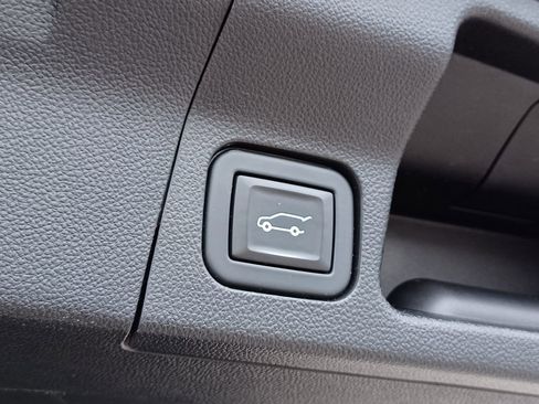 Used 2020 GMC Acadia AT4 w/ Driver Alert Package II AWD/4WD image 8