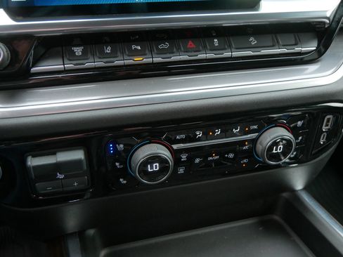 Used 2025 Chevrolet Silverado 3500 High Country w/ Technology Package image 36