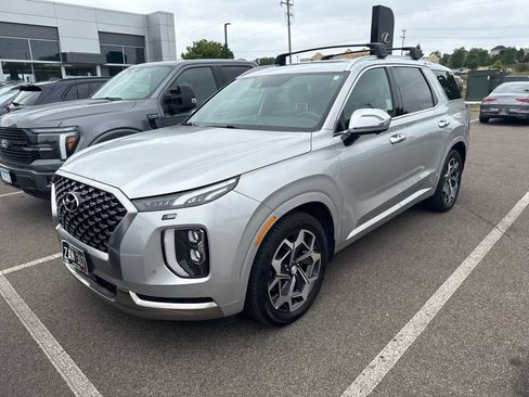 Used 2022 Hyundai Palisade Calligraphy w/ Winter Package FWD image 4