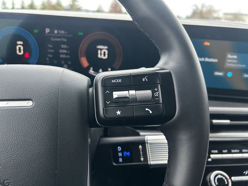 Used 2024 Hyundai Santa Fe SE image 18