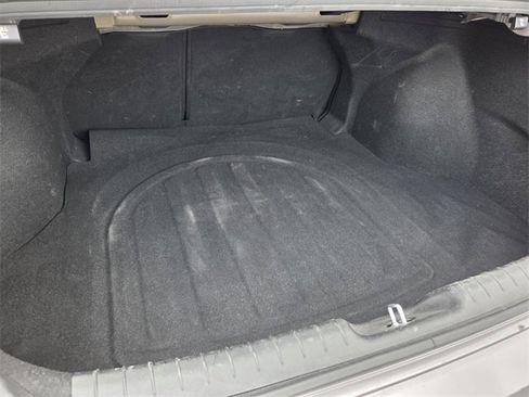 Used 2025 Hyundai Elantra SEL image 13