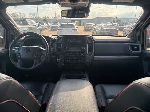 Used 2021 Nissan Titan PRO-4X w/ Pro-4x Convenience Package image 21