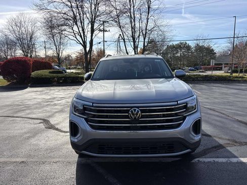 Used 2026 Volkswagen Atlas SE AWD/4WD image 2