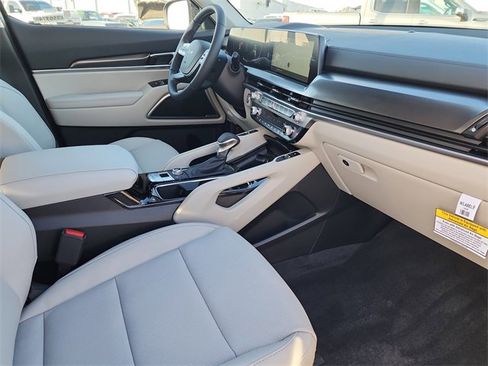 New 2025 Kia Telluride S image 17
