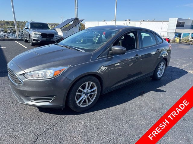 Used 2018 Ford Focus SE FWD image 1