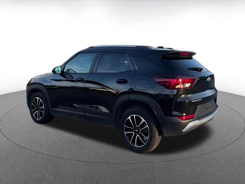 Used 2025 Chevrolet TrailBlazer LT image 9