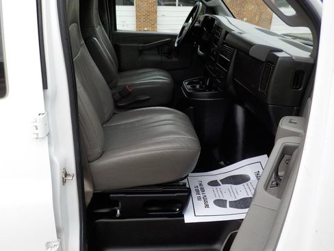 Used 2020 Chevrolet Express 2500 w/ Driver Convenience Package image 24