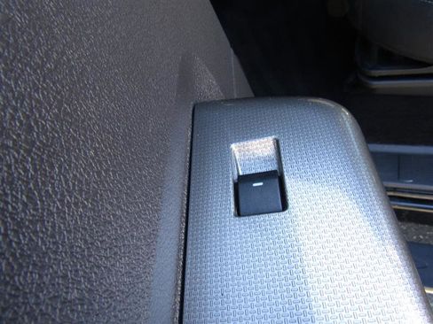 Used 2009 Ford F250 FX4 image 24