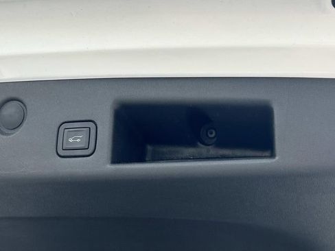 Used 2024 Chevrolet Equinox LT image 13