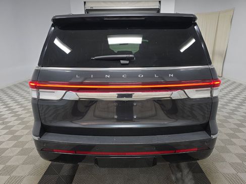 Used 2023 Lincoln Navigator Reserve image 6