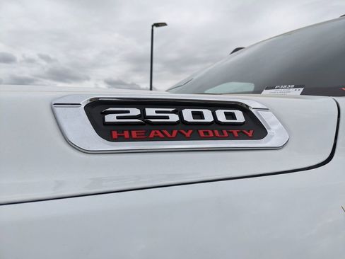 Used 2025 RAM 2500 Laramie AWD/4WD image 31