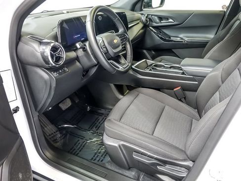 Certified 2025 Chevrolet Equinox LT AWD/4WD image 13