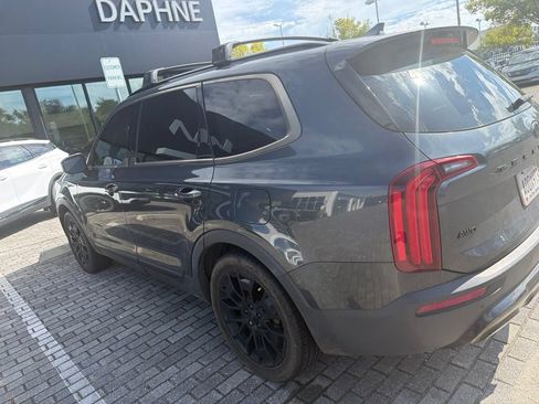 Used 2021 Kia Telluride EX w/ EX Premium Package AWD/4WD image 9
