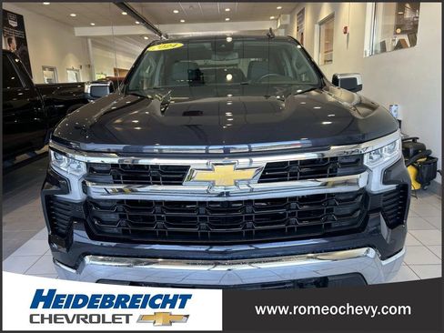 Used 2024 Chevrolet Silverado 1500 LT AWD/4WD image 37