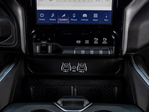 Used 2025 RAM 3500 Big Horn AWD/4WD image 26