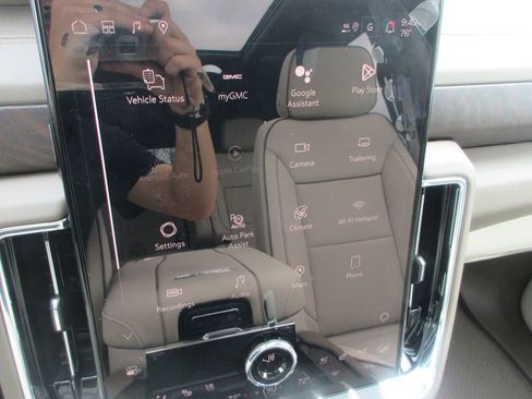 New 2026 GMC Yukon XL Denali w/ Denali Reserve Package AWD/4WD image 19