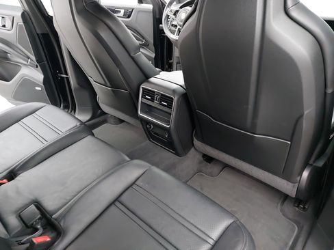 Used 2019 Porsche Cayenne image 13