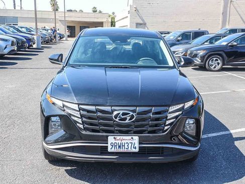 Used 2023 Hyundai Tucson SE FWD image 2